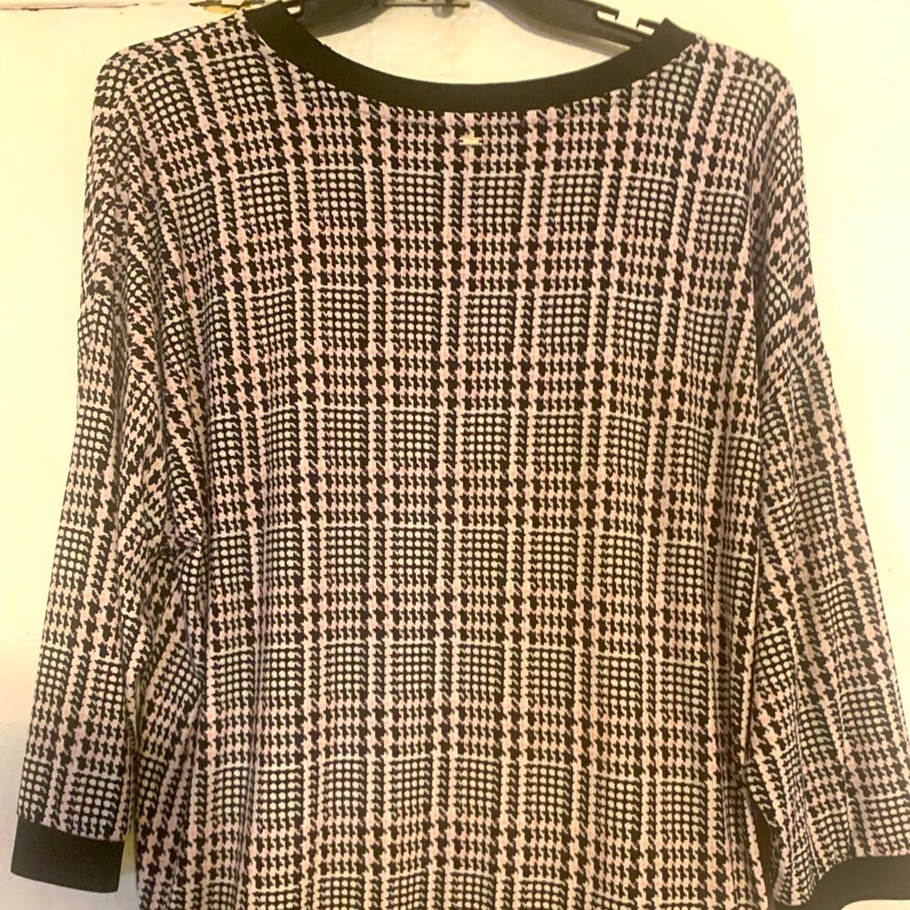 Cute blouse